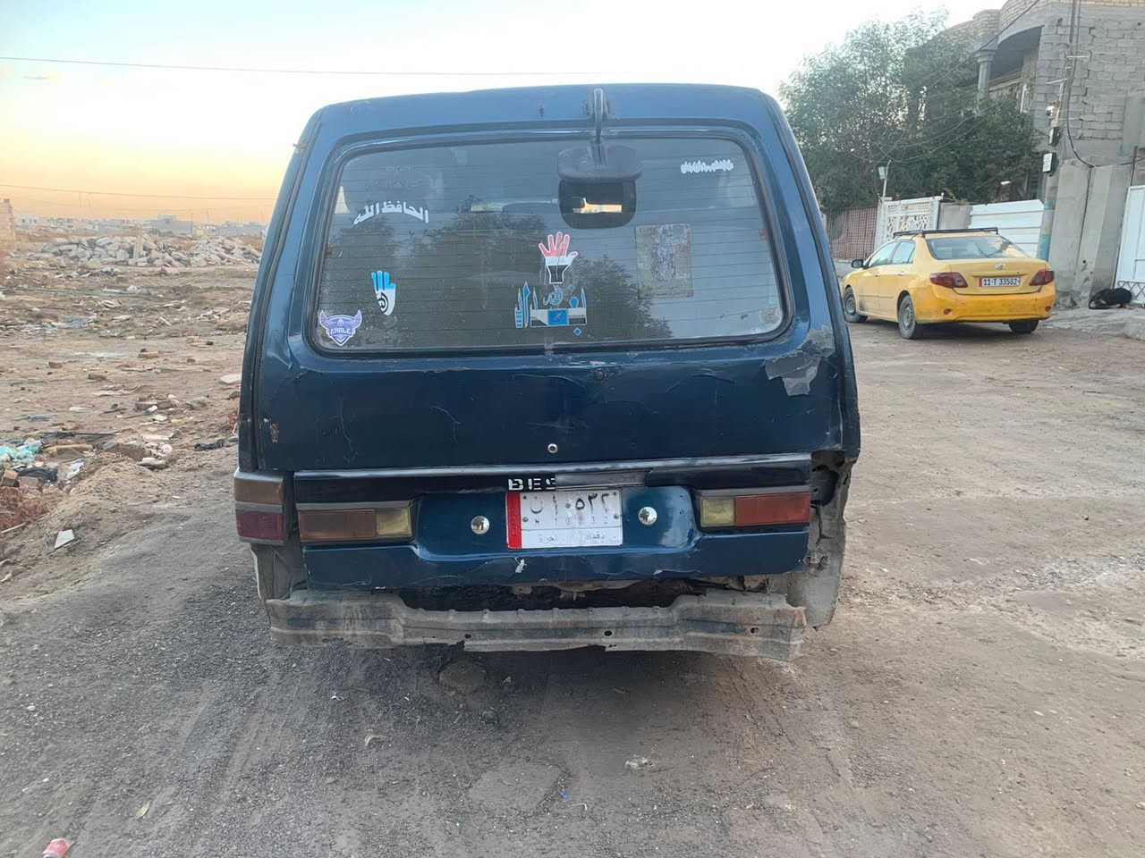 السلام عليكم
كيا بستا للبيع موديل 1994  سياحي سياره بئسمي تحويل ثاني يوم 
هيئه وغرامات مصفره
جاهزه كير مكينه والكشر واضح بصور
سعرها 23
وبيها مجال للشراي 
مكان السياره البياع الشرطه الخامسه 
***********
