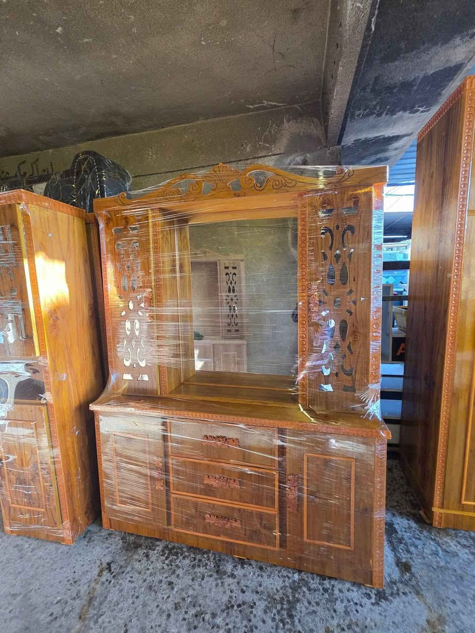 غرفه 5 ابواب. ابراج ملحق جديدها صاج 5مليم شرط نقش زان يدات زان دنكه زان السعر 850 الف قفل 🔒 عليه عرض خاص فتره محدوده عنوان موصل باب جديد داخل ساحة نادي الفتوه الرياضي مقابل افران السيد *********** اسيا *********** رجأ الما يشتري لا يخابر اقساط ماعندي السعر ثابت بدون معامله..رجا
