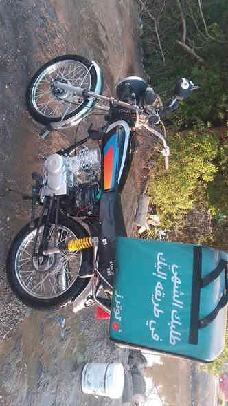 دراجه نضيفه ومحركه صالي شهر من ماخذه وبي ضمان 3اشهر حتى وصل الضمان انطيك يا بس اوراقها اشوي تعبانه اوديك راعيها واتروح ويا اتسوي الوراق باسمك اذا تحب سعر اتصل عليه وتدلل: ***********
