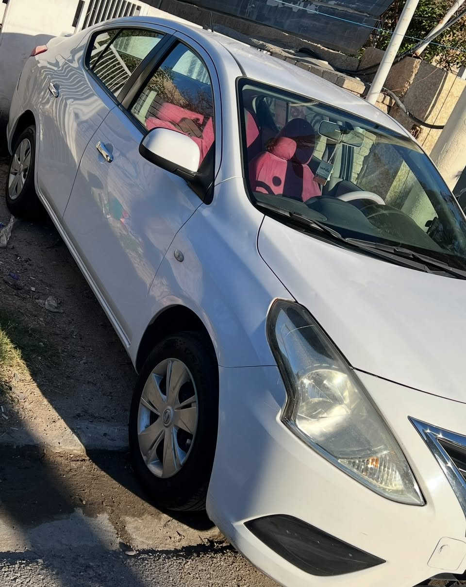 نيسان صني  ٢٠٢٠
مرقمة بغداد-خليجي 
مكينة نظيفة 
بيها حالوب بسيط 
ما بيها قطع مصبوغة 
شخوط بسيطة  
ماشية 55000 
للاستفسار التواصل واتساب 
***********
