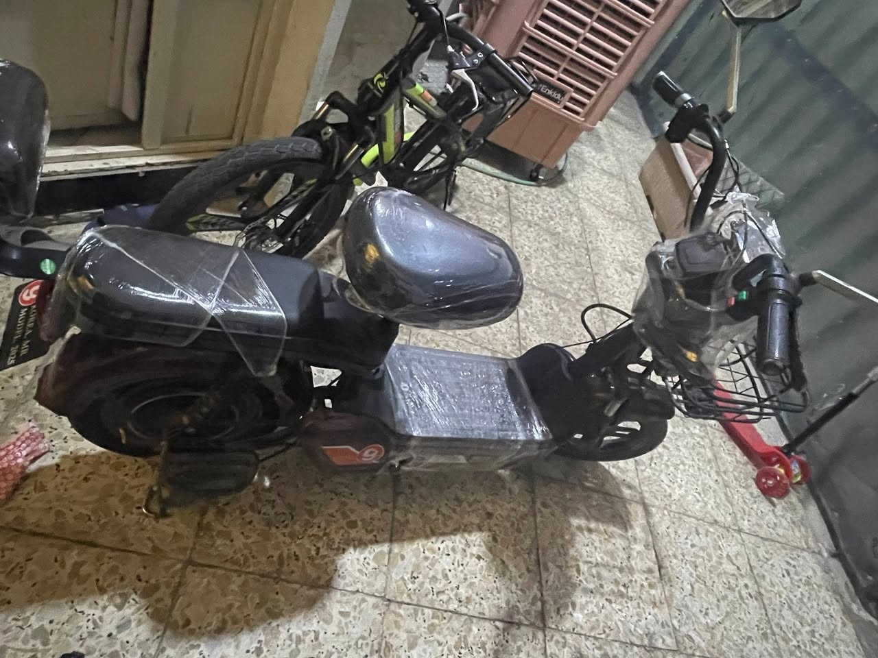 ‏سلام عليكم دراجة شحن ويا 25 في المواصفات لونها جوزي كاملة سلة سيشات شاحنة كارت بصمة خير من الله دراجة بطاريات نظيفة دراجة مرتبة بجنب جبتها بالشهر الثامن ترى أجر ذبيحة محتاج فلوس عرضها بمئتين وخمسين وبيها مجال التواصل Messenger متواجد 24 ساعة


**إذا كنت صاحب هذا الإعلان وتريد حذفه لأي سبب، رجاءا أرسل رسالة إلى الدعم الفني**