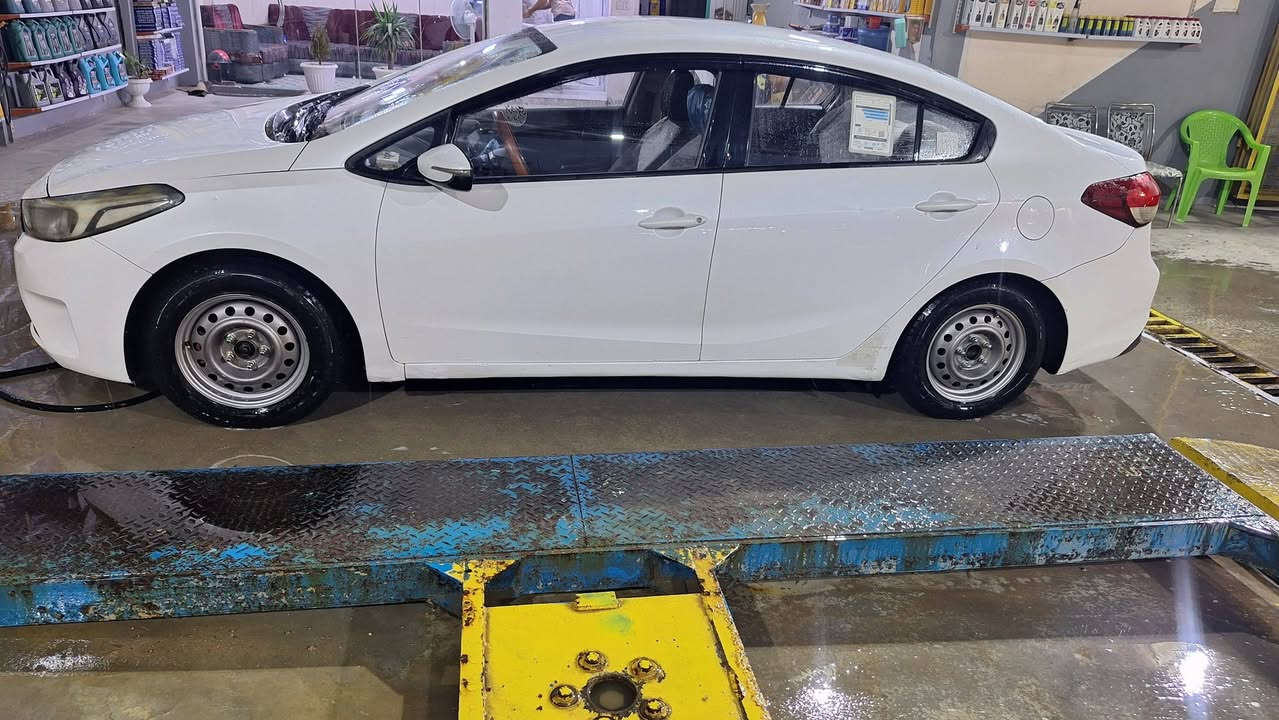 سيراتو موديل  2018 سياره مكفوله فقط شبر صبغ بل جاملغ الامامي شرط وكاله او تحويل سعر 128ببه مجال قليل اني مكلف بل نشر رقم راعيه هذا ***********
