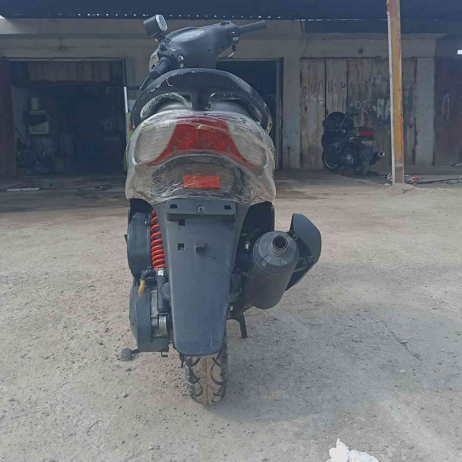 السلام عليكم 
ماكس قجمه للبيع 
كفرات بلادي صالنصة اف ام 
دسك امام 
كهربائيات كاملة نكرة سلف بكل وقت 
شلعة معدل فول 
مكاني بغداد التاجي
***********
السعر 350
