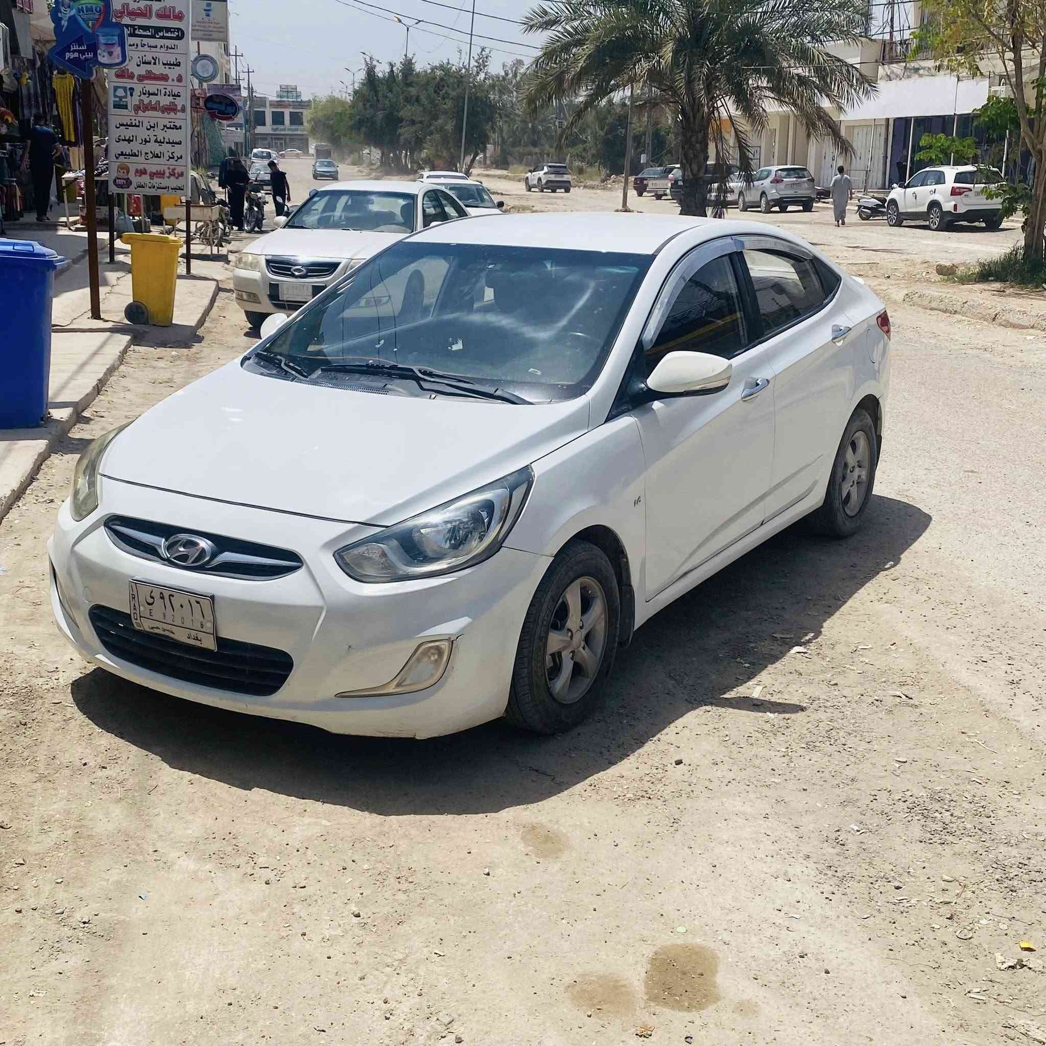 اكسنت خليجي 2013 محرك دوش 

كفاله كير ومحرك رقمها بغداد 

بيها قطعتين وعندي الصور قبل الصبغ 

سعرها 85 بيها مجال 

مكاني صلاح الدين 

***********
