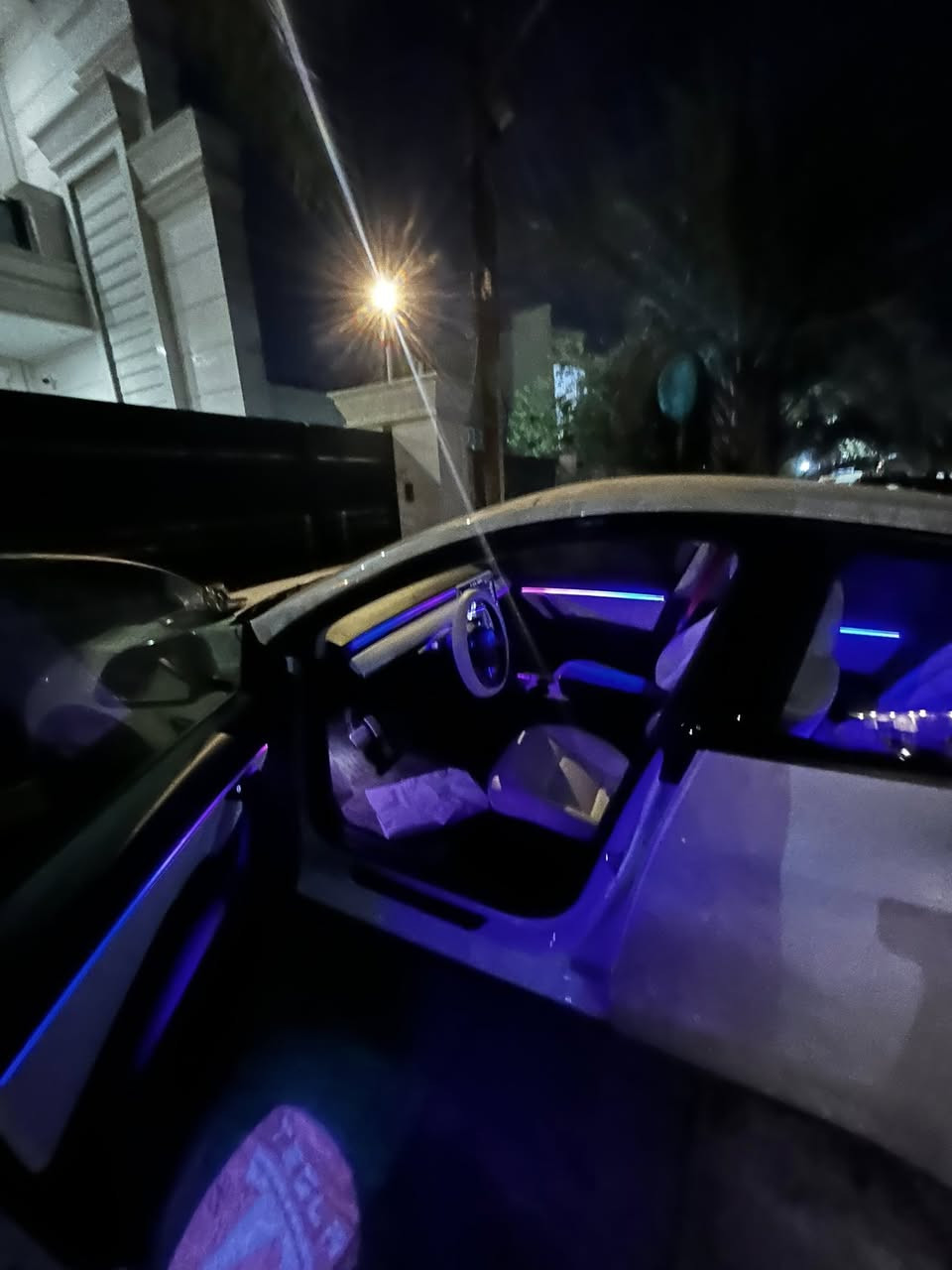 السلام عليكم متوفر اناره داخليه للتيسلا 18 قطعه شامل دشبول مخازن ابواب ارجل و 22 قطعه شامل دشبول ابواب مخازن ارجل سماعات للاستفسار على هذا الزقم *********** بضمان سنه وضمان عمل وارجاع السياره على وضعها بدون طركعه ولا كسر كلبس ونتحمل كافه المسؤليه
