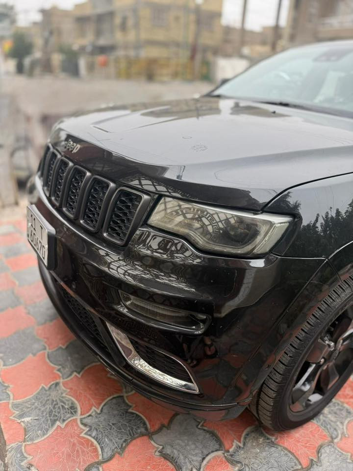 السلام عليكم بدون ايرباك 
جيب S فول مواصفات محرك 6 سلندر 3600
الموديل  2016 
لون اسود
رقم بغداد 
وارد امريكي 
حادثها دعامية  بدون ايرباك بدون دواخل 
تحكم مودات القيادة
سستم سماعات هارمن كاردن harman/kardon
دمام بالجنطه 
-بصمة تشغيل وابواب
-جنطة كهرباء
-حساس امامي خلفي
-رادار امامي
-رادار جانبي
-نقطة عمياء 
-مصابيح LED زنون عالي ناصي
-مصابيح متحركة مع المقود
-تدفئة مقعد السائق والراكب
-تبريد مقعد السائق والراكب
كراسي السائق والراكب كهرباء
-تدفئة المقود
-مقود كهرباء
-المقاعد من الجلد
-نظام قيادة اقتصادي ورياضي وعادي
-شفتات ستيرن
وبلوجكترات LED. زنون
-شاشة كبيرة 
-15 سماعة  
-نظام الملاحة والخرائط
-نظام تثبيت السرعة (الكروز)
-نظام تحديد المسار
-كاميرا دوارة اصلي
-تدفئة بالمرآة
-مرآة جانبية قلاب عند الرجوع
 -مرآة تعتيم عاكسة للضوء داخلية وجانبية
-اطارات حجم 20 اصلي
-بانوراما ع طول السقف
شاشة ودشبول
وباقي مواصفات معروفه بل S
السعر مناسب جدا
العنوان بصرة 
الاستفسار 
 وانا خادم للشراي ***********
