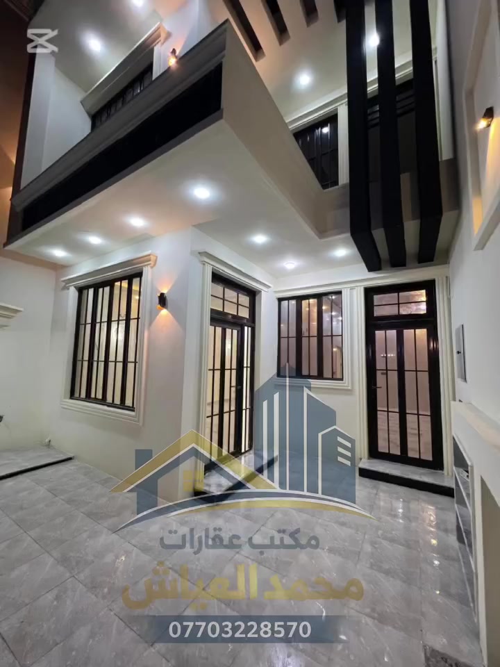 دار حي الخضراء المربع الذهبي واجهة شروق الشمس مساحة ١٥٠ متر يتكون من
اربع غرفة نوم اثنين بالارضي واثنين بالطابق الأول استقبال كبيرة مطبخ صالة بالطابق الارضي وصالة بالطابق الاول 
٣ حمامات صحبات نوعية ممتازة 
سطح الاول سيراميك حامضي والسطح الثاني شتايكر 
الارضية لوح هندي
الدرج مرمر سمك ٣ سنتيمتر 
حمامات نظام تركي 
نظام تهوية دكتات 
الدار سحب ونقوش مغربية 
نظام سبالت 
نظام نفط 
نظام انترنت
نظام غاز 
نظام hd 
گزامة احذية مرمر 
نظام مكافحة ارضة 
الوجهة تعمل مع غروب الشمس وتطفىء تلقائيا مع الشروق 
الدرج نظام بيانو 🎹
للاستفسار ***********
