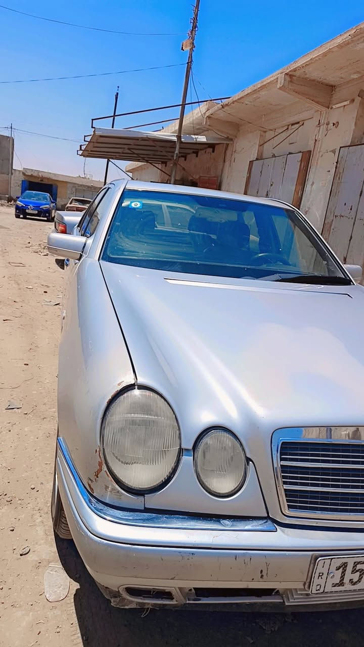 السلام عليكم مارسدس ام اعيون رقم أنبار إنكليزي موديل 96 كير محرك شرط 320 ستة سلندر تبريد ويه الاسويج شرط التحويل ماابيع وكالة بس تحويل المكان سامراء حي الزاعه السعر 80 ورقة وبيها مجال اي استفسار هذا رقم صاحبها خابره وتفق وياه ‏‪***********‬‏ السياره مال جناي
