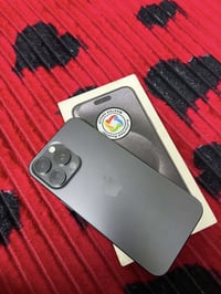 15 برو ماكس ذاكره 256 بطارية 84 الجهاز زاغ ما بي بعده بضمان  ماستر شرق...