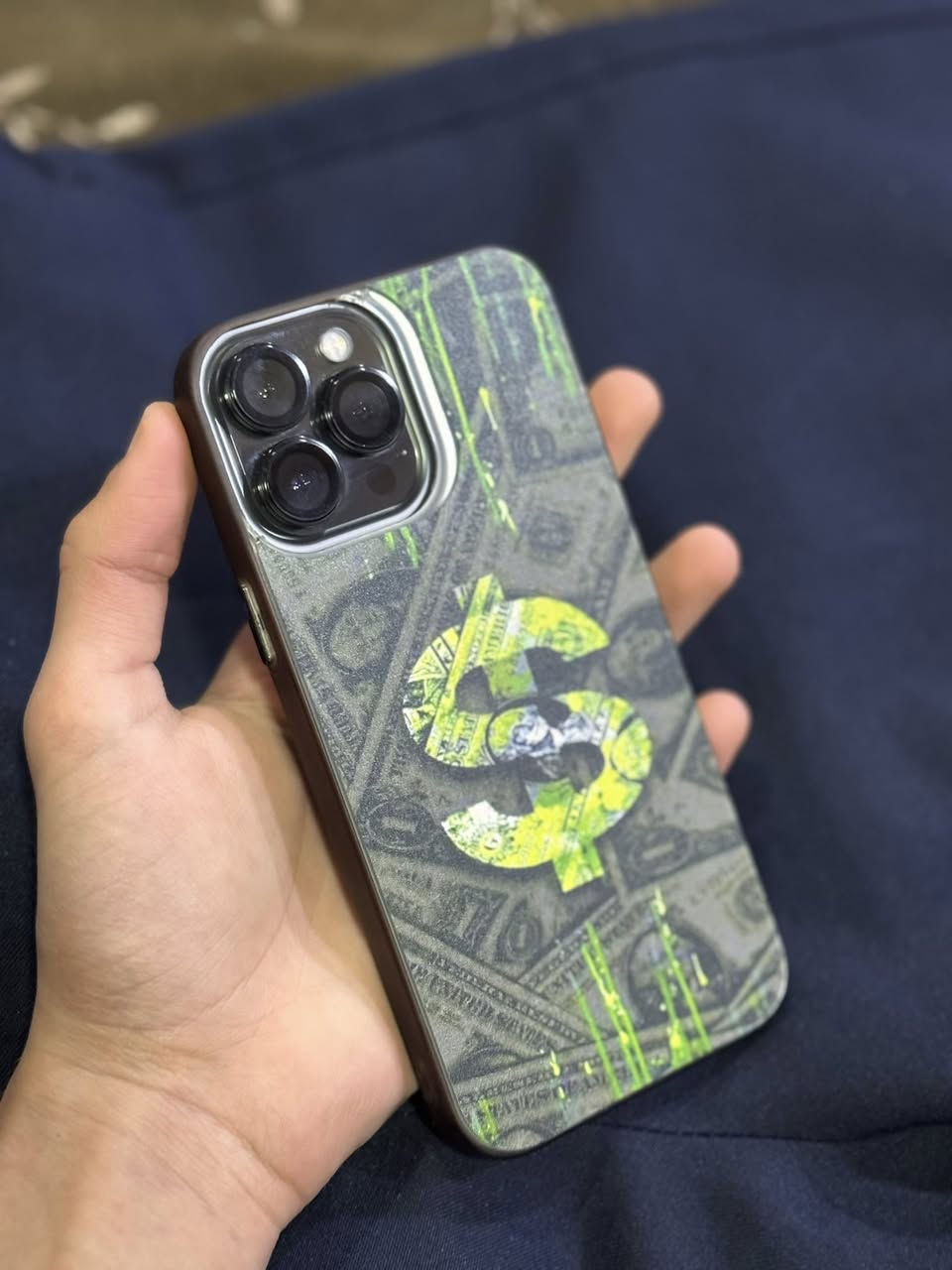 13 برو ماكس
ذاكرة 256 بطارية 97 شرط قطارة بل شحن
نموذج M جهاز نورمال شرط مايعبر هوا
ونضيف مال بيت سعر 660 الف
*********** الشراي يتصل او خاص 
موصل الايسر
