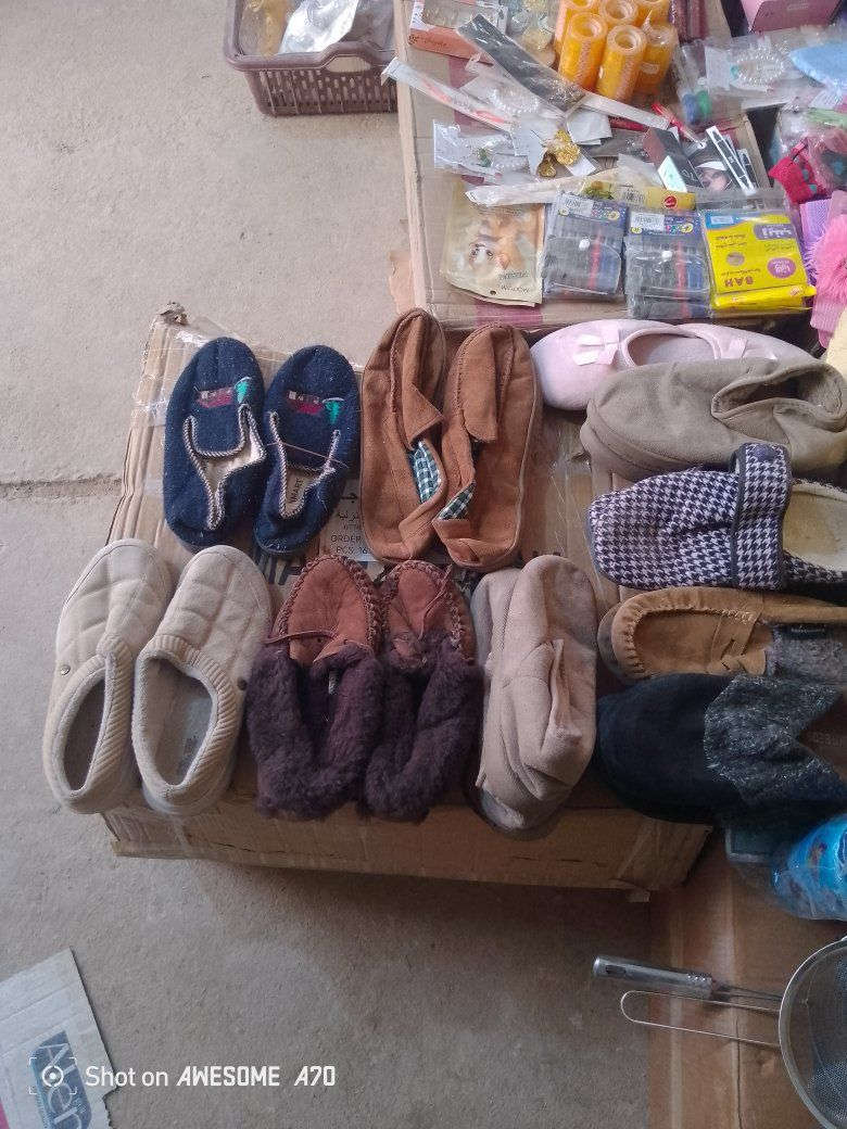 تخفيضات تم وصول بضاعة جديده منضفات ومواد منزليه ومفروشات وأجهزة كهربائية وحاجه بألف  وأي شي يحتاجه المنزل العنوان قضاء الدغارة حي الحريه الثالثة قرب الفلكة على شارع سومر مقابيل عياده الدكتورة الأسنان سارة فؤاد  الاستفسار أكثر اتصل او راسل واتساب ‏‪***********‬‏  تتوفر خدمه توصيل
