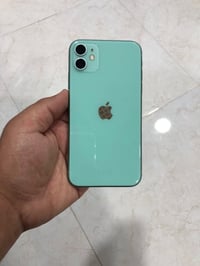 آيفون ١١ • ١٢٨ • بطارية ١٠٠