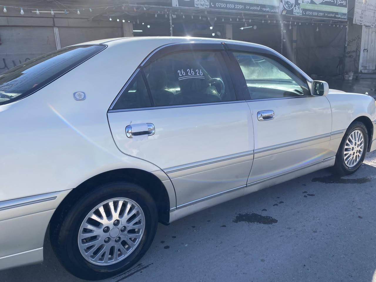 مەلیکە براوە2002
مەکینە دیفور بجوک
دوو دوکمە
پەردە
جوار کوشن کارەبا
پیشو دوا کریستال
پیشو پشت کەپس بی دەعمو لیدراو
ناوزەرد
کامل مەسرەف
***********
