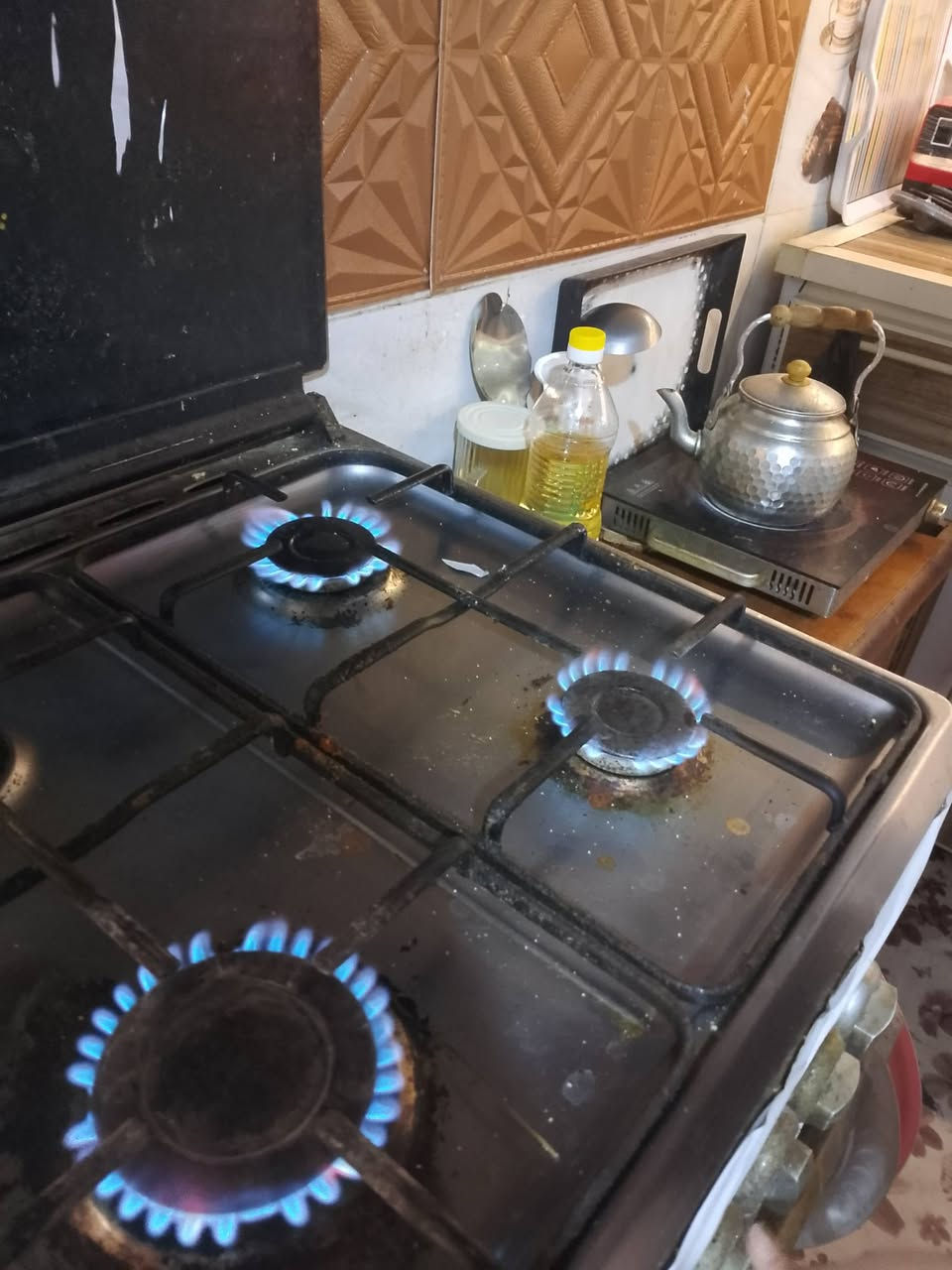 طباخ اربع عيون نضيف ابو الفرن كلش نضيف مامشتغل بي شي سعر ٦٠وبي مجال


**إذا كنت صاحب هذا الإعلان وتريد حذفه لأي سبب، رجاءا أرسل رسالة إلى الدعم الفني**