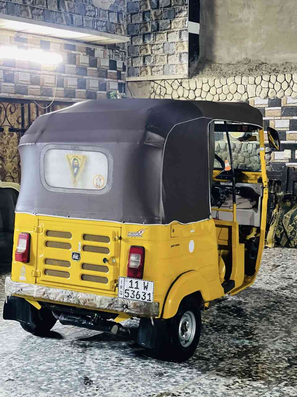 السلام عليكم تكتك موديل 20 بسمي تحويل ثاني يوم ماناقصها شي كبل للشارع
0774 881 4930 بغداد
