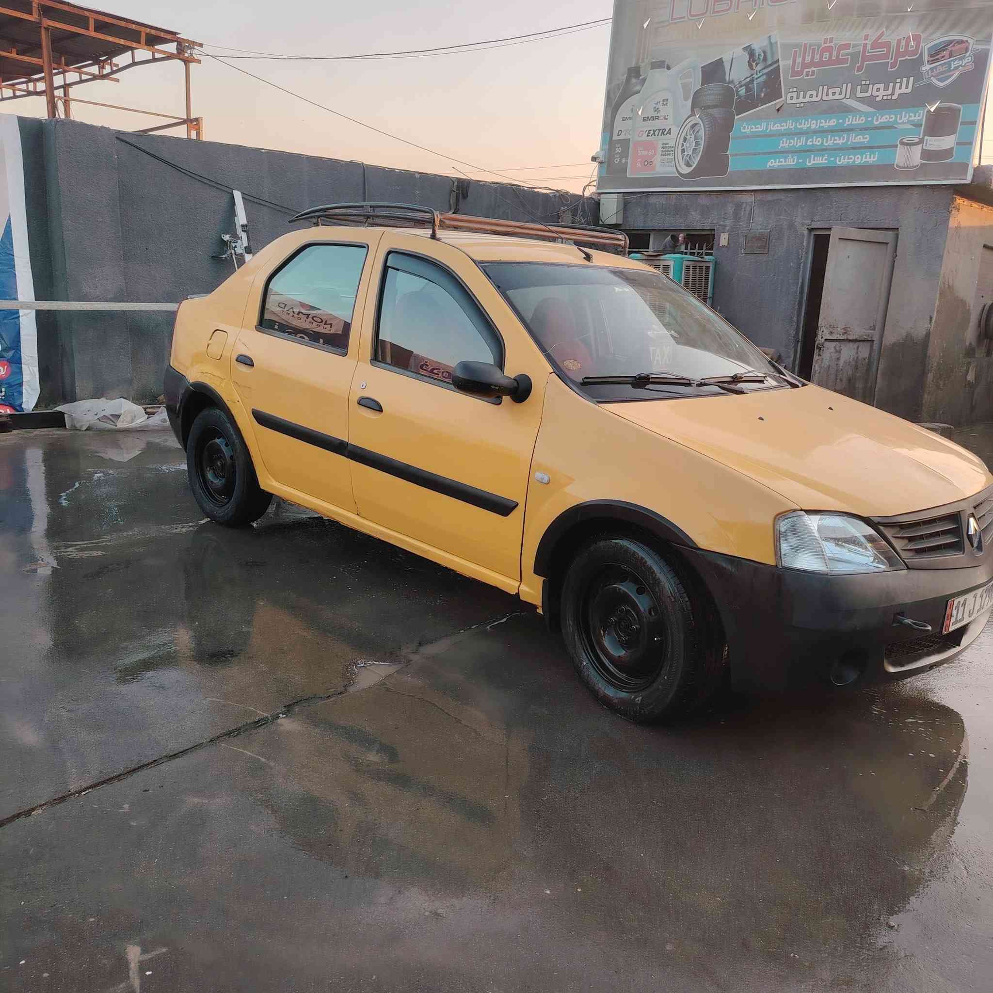 سلام عليكم ورحمة الله مرخصة الادمن رينو لوكان 2009 امصفره كير أو محرك خير من الله تخم تاير جديد تايلندي السعر 30او بيه مجال ***********
