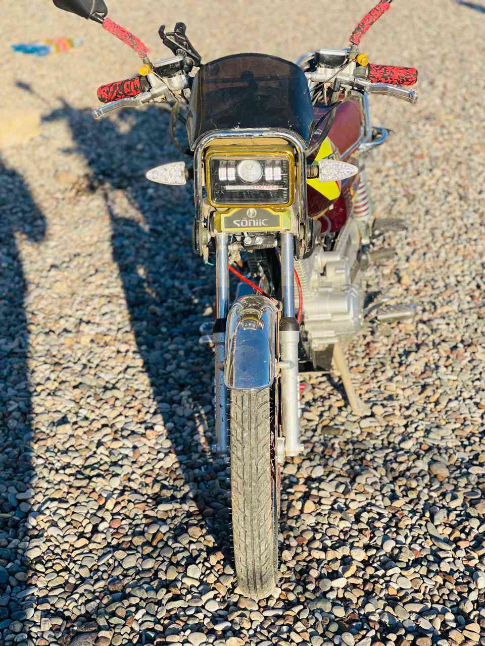 السلام عليكم
ماطور للبيع 
دبل دسك 
سونك 2025
نظافه كدامك الصور 
سعر
850 بي مجال 
مكاني الحويجة قرى الحلوات 
رقم ‏‪***********‬‏
راسل سيف صالح الجبوري
