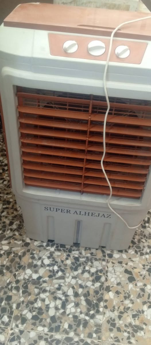 مبرده جديده ما مستعمله للبيع سعر 100 وبيها مجال العنوان بوب الشام رقم الهاتف متوفر واتساب***********
