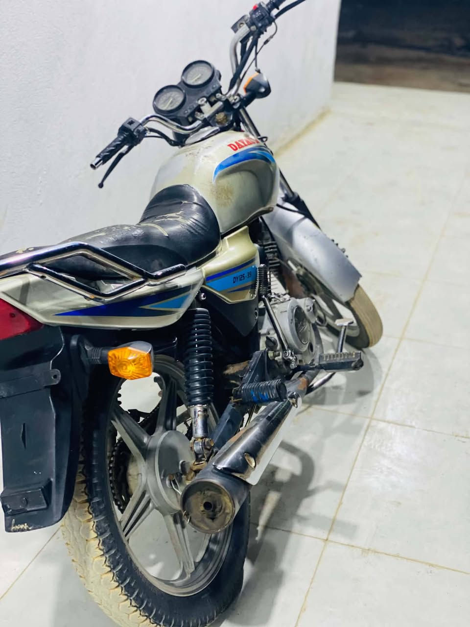 السلام عليكم دراجه دايون عضم للبيع موديل 22 دراجه مكاني حله عنانه ***********
