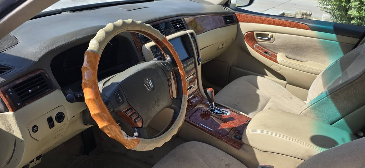 سلام عليكم 
شاهينة اصولي رقم بصرة 
كفالة عامة من كص ومن نقل ومن عيب شرعي فقط ضربة خفيفة بجاملغ الخلفي قبق بانزين
العنوان. السيارة / السماوة
شرط وكالة / مبايعات
السعر 117 بيها مجال حق جيه
ترهم مراوس حسب قناعة
***********//***********
