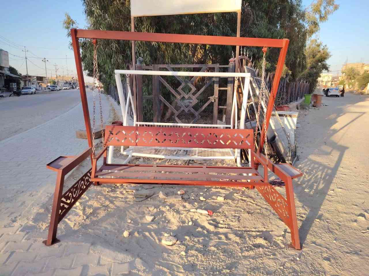 مسواك جديد
مراجيح عائليه فصال جديده

و مراجيح مستخدمه مصبوغه جديد

سرير عباره طفل  جديد فصال 

عنوان عنه نهاية شارع الحضره مقابل الحديقه
رقم الهاتف ***********
                ***********
