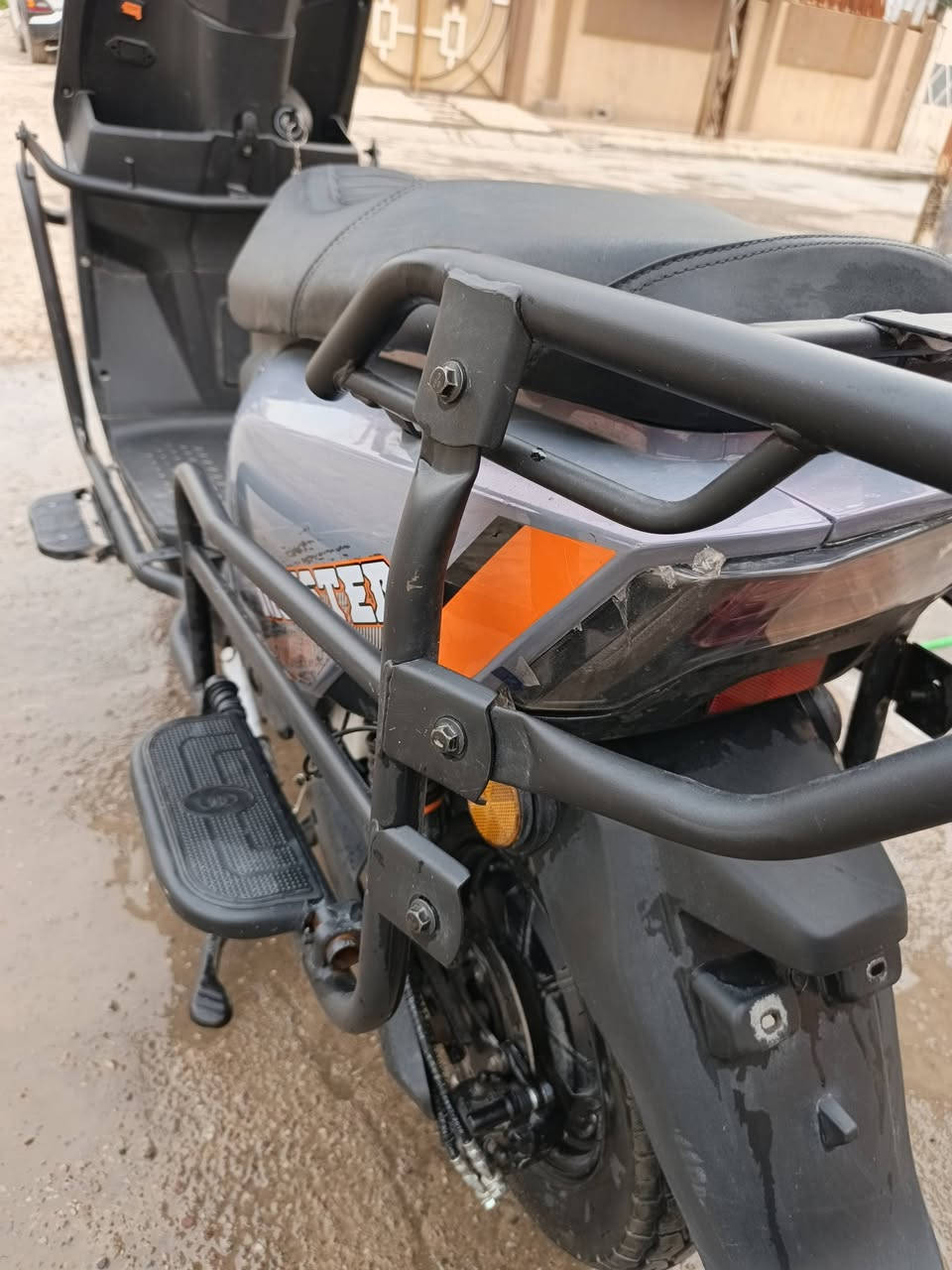 للبيع.. دراجه زكنس شحن
نضافه فول اخو الجديد السعر ٧٠٠ وبي مجال 
للتواصل ‏‪***********‬‏
