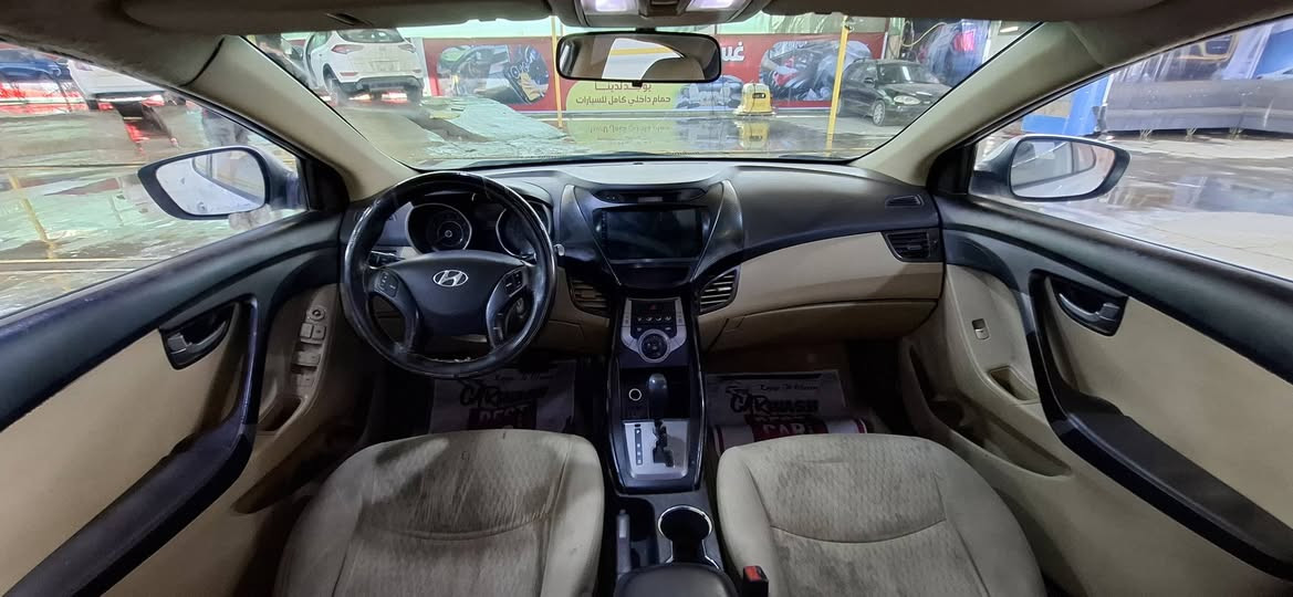 السلام عليكم، النترا 13 خليجي للبيع او مراوس بسيارة اقل منها، فتحة وتحكم وشاشة أندرويد وكامرة دوارة، واشاير بالمري وتبريد جديد منظومة كاملة، منظومة زنون أصلي، مكينة 1600نظام ايكو، يعني فول عده البصمة، رقم اربيل ساقط وبيها بنيد وشوية بالباب+ بارد بالجاملغ وموضح بالصورة، مكانها الديوانية 
***********
