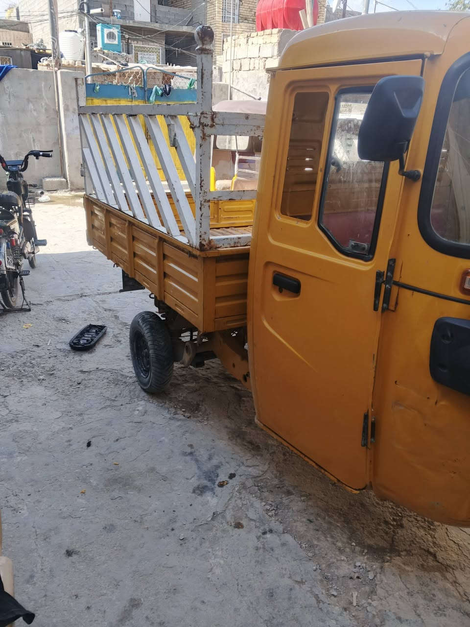 سلام عليكم تكتك حمل موديل 19وراق صوليه باسمي تكتك جاهزة برغي ما عايزه كبل لشارع سعر 2500وبيهة مجال مكاني كربلاء المقدسة رقم*********** شراي يخابر بي خير ويدللل
