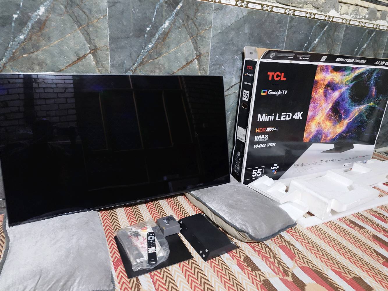 شاشة tcl c845 منلد حجم 55 نظافة 100 % مع كافة ملحقاته وكارتونته ووصل الضمان للبيع السعر 800 مجال بسبط عنواني بغداد اي استفسار عالرقم ***********