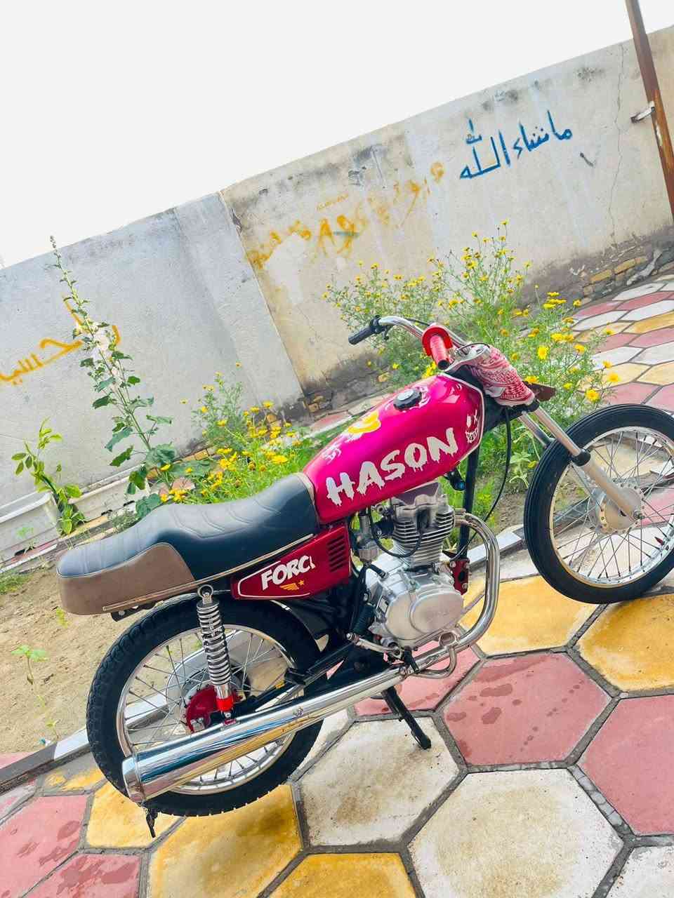 السلام عليكم دراجه للبيع جاهزه اصعد وتوكل (كلك كلك كلك) مكان الناصريه قضاء البطحاء (***********اتصل ع رقم🌹
