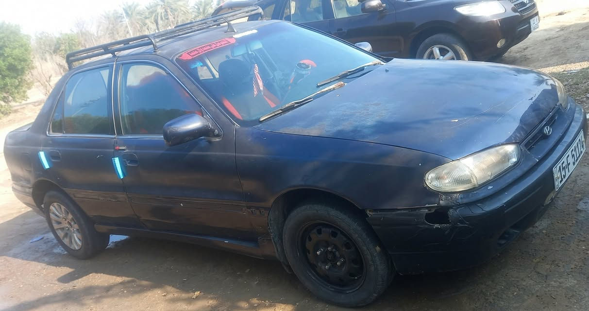 السلام عليكم سيارة لانترة دمعه موديل ١٩٩٥ اتوماتيك كير ومحرك جديد كهرباياتها كامله صدر نص عمر رقم جديد شرط التحويل مكان السيارة بغداد المحموديه  السعر ٢٩ وبي مجال بيع او مراوس ***********
