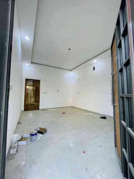 دار للبيع مساحه ١٥٠ متر طابو صرف

بناء حديث البيت ٢٠٢٥ غير مسكون البيت

علئ تبليط موقع ممتاز مدرستين قرب البيت

يحتوي علئ ٣ غرف نوم

بوب قاصات

بورسلين هندي

ديكورات مغربيه

خريطه هندسه

درجه اولئ امتياز

السعر ١٦٨ وبيه مجال

العنوان ابي غرق حي الحسين

ملاحظه من لديه عقار يتفضل خاص 

***********
