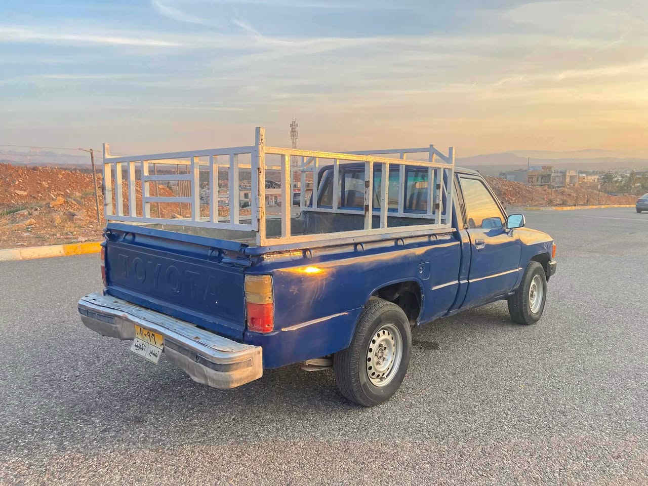 .مۆدیل  85  گێڕومەکینە و ئەکسل و شانسی بەشەرت چوارتایەی نوێ توندووتۆڵ 
سياره كه به س كه فاله ي مه ده ني به شه رت بي سه ره تايه
سحری 19 گەڵا وکەمێک مەجال   
*********** كويسينجاك, أربيل
