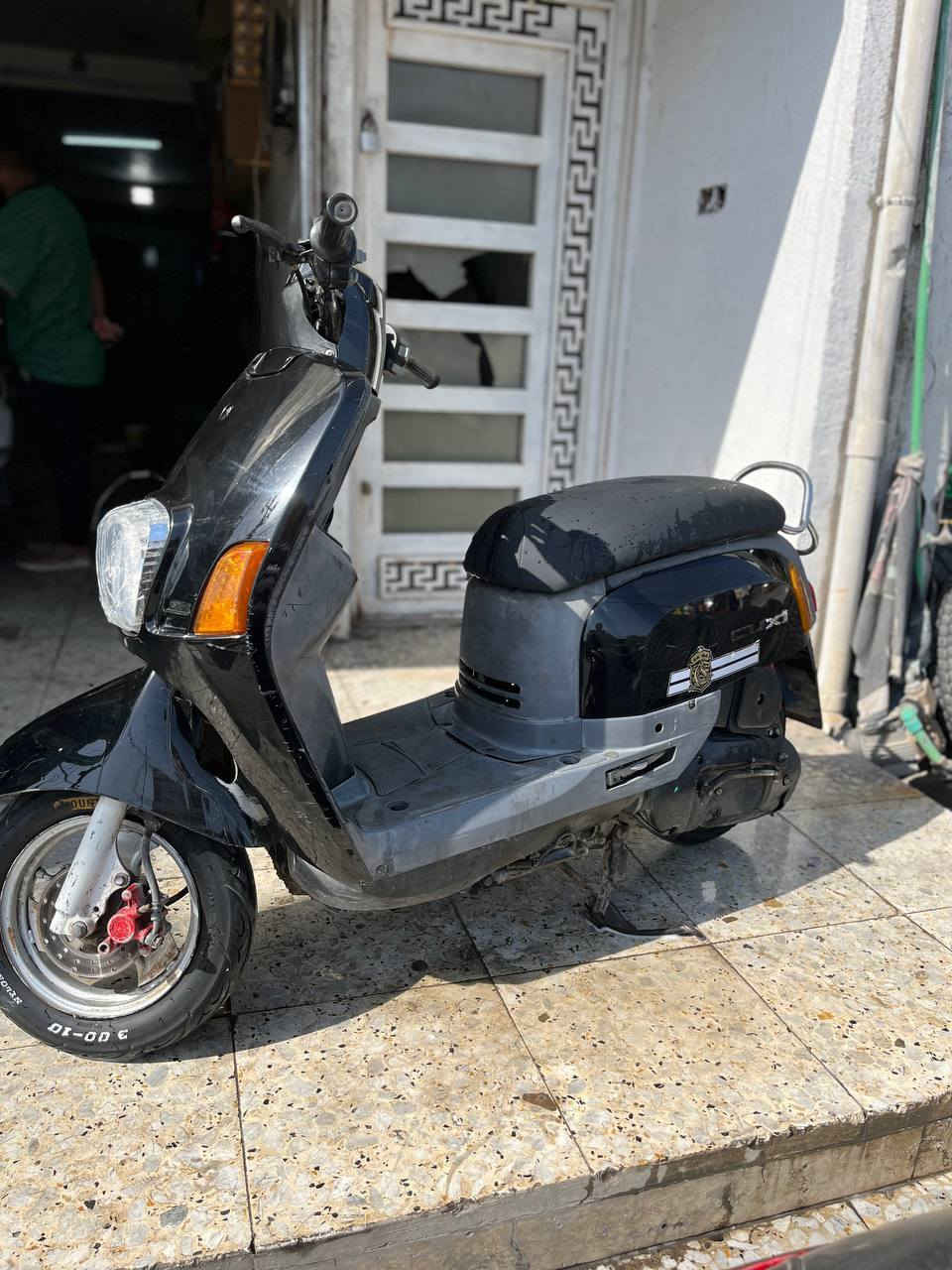 السلام عليكم. (مكلف بل نشر)
دراجه ماكس 120 منغولي -(للبيع)
دراجه بلاديه مكينه 49 مامفتوحه
كهربائيات كلها شغاله
شلعه معدل تخبل صافيه الدراجه
 ناعمه نكره بكل وقت
مكانها بغداد (مدينة الصدر - الاورفلي)
للتواصل.(***********)
