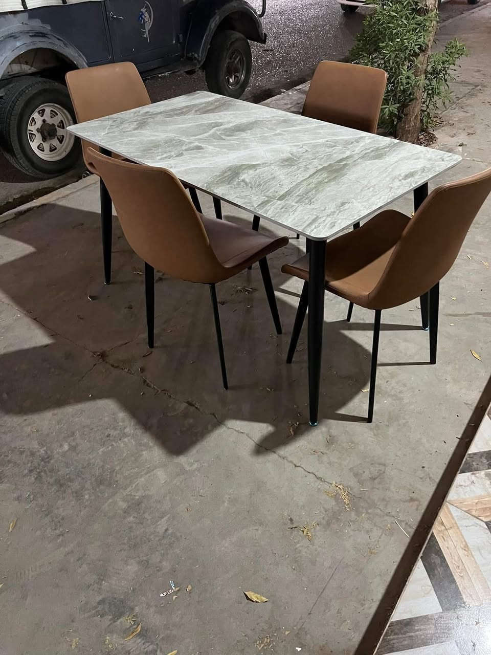 ميز طعام مرمر 👉👉
( 4 كراسي + 6 كراسي ) 👉👉
( خانقين☘️داره كونارة ☘️مقابيل أسواق ليره☘️)
🌹مزاد بهاء الحمداني🌹


**إذا كنت صاحب هذا الإعلان وتريد حذفه لأي سبب، رجاءا أرسل رسالة إلى الدعم الفني**