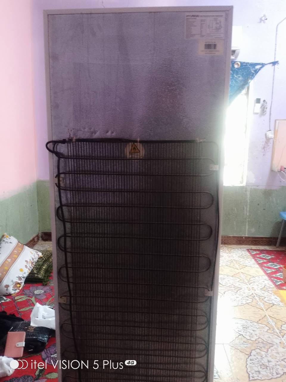 ثلاجه للبيع عوزهه بس غاز 250بيهه مجال عنوان ذي قار سيد تخيل رقم،***********
