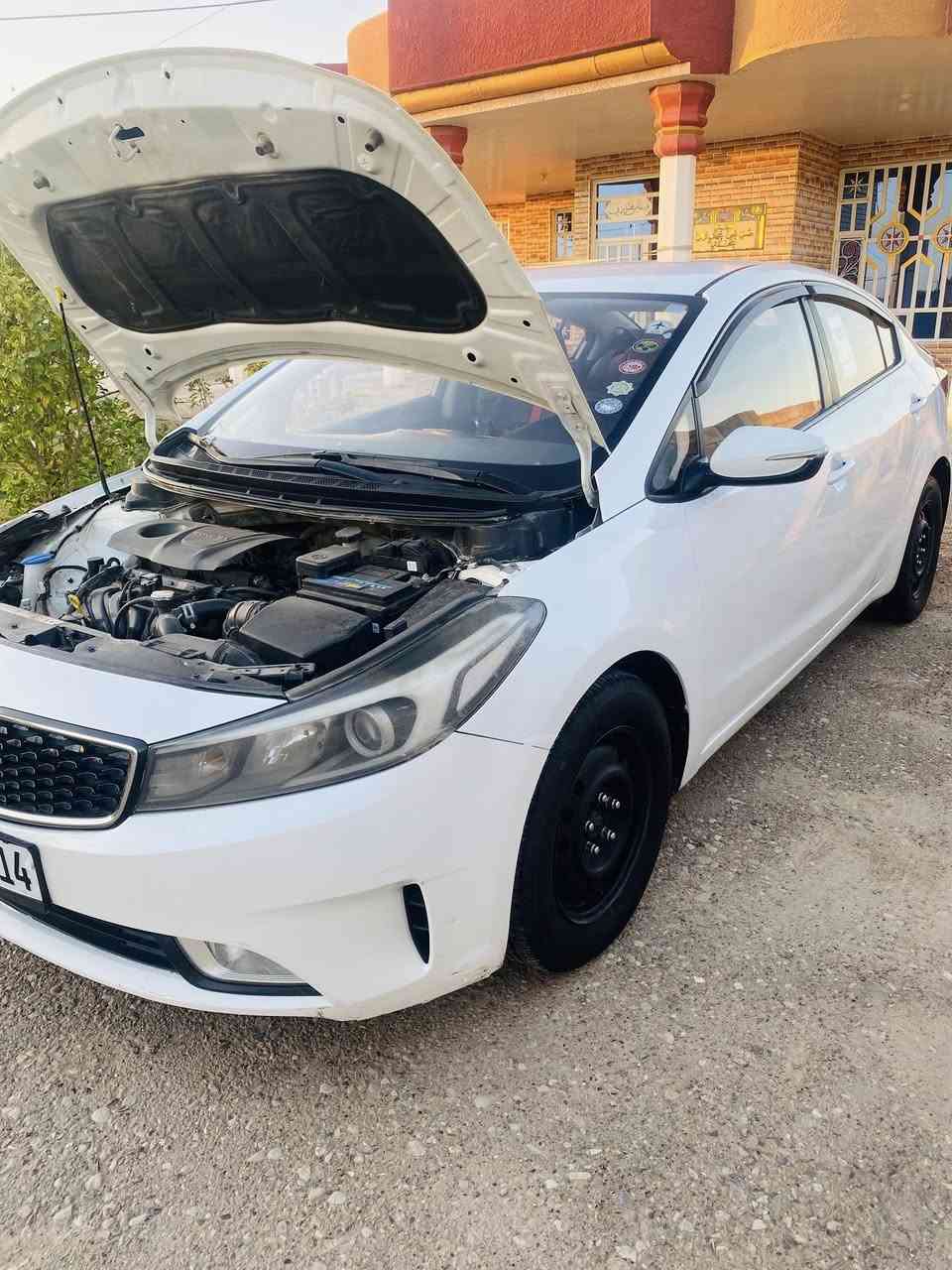 سيراتو 2017 رقم اربيل كفالة عامه 
بيه ملاحظات شويه كير محرك شاصي كفالة عامه  ماشيه 117 الف حقيقي سبير ما نازل 
تبريد ثلج تخم تايرات صدر جديد  
مكان واسط صويرة اتصل ***********
