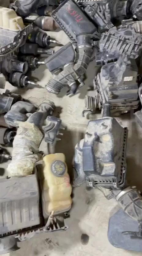 السلام عليكم
محلات النسر الذهبي
وصل وجبه أدوات فورد (جمله /مفرد)
1_دبات ماء⭐
2_مراوح⭐
3_مشط كهربائي⭐
4_شوته⭐
5_درايم شفت⭐
6_بك لايت⭐
7_لايت🔦
8_اذان محرك🛸
9_قواعد فيوزات📟

الحجز او الاستفسار
📞📞☎️*********** علي فورد
