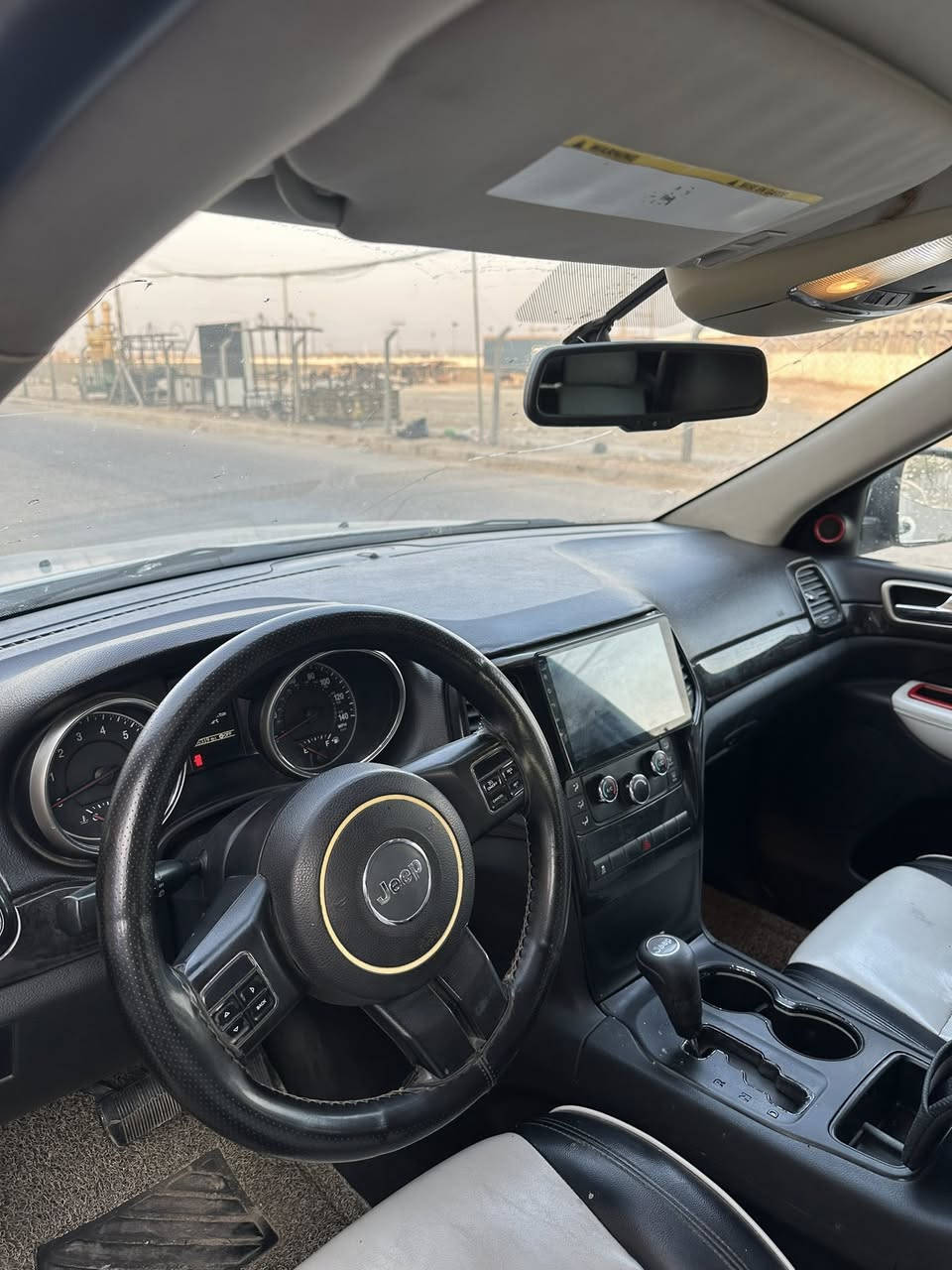 سلام عليكم
جيب شيروگي موديل 2011  
سياره نضيفه مال جني تخم تاير 
وحداديه جديده و تبريد-تدفئه ويه سويج 
باتري جديد محركه 6 
سعر // 140 وبيهة مجال بسيط 

ملاحضه // سياره داخله كلين بدون ضرر فقط صبغ 3 قطع بدون فتح وبدون معجون شرط سونار 

عنوان // ميسان مركز المدينه 
رقمي //***********
