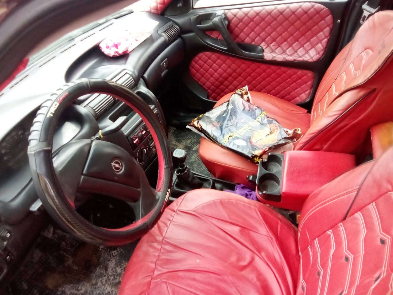 اوبل استرا موديل 94 كير  شرط محرك بي اثر نفخ  مصلحه دوسات ودوائر  رقم نينوى نكليزي  سنويه بسمي  شرط التحويل مكان موصل جانب اليمن السعر 38 وبيها مجال رقم الموبايل ***********
