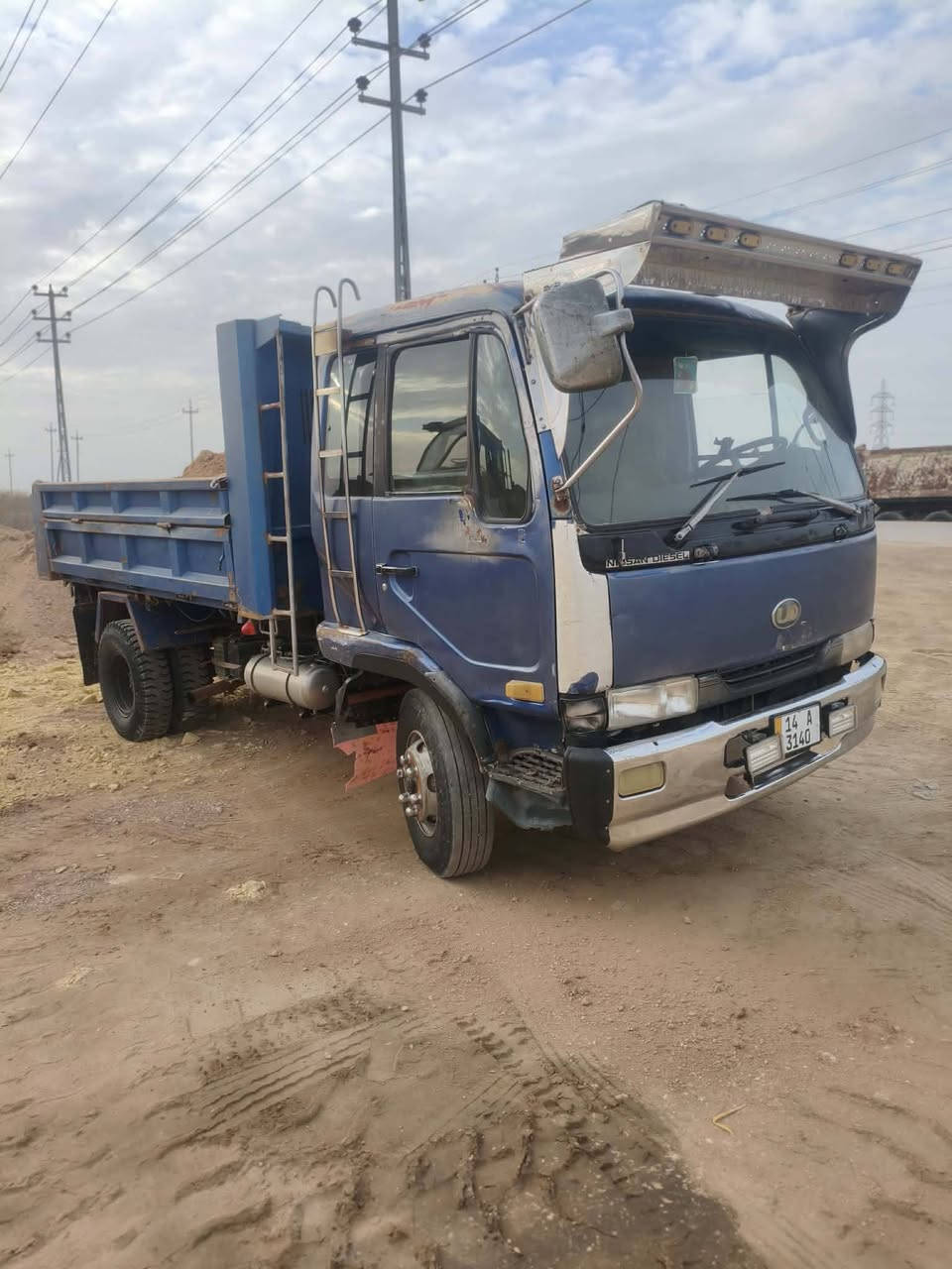 قلاب نيسان 4طن جاهزة لل شغل  مكلف بل نشر التصال عله الرقم صاحب السياره    ‏‪0783 282 9586‬‏
