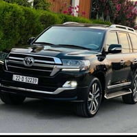 لاندكروز GX.R • V8 • ١٠٤ الف كم