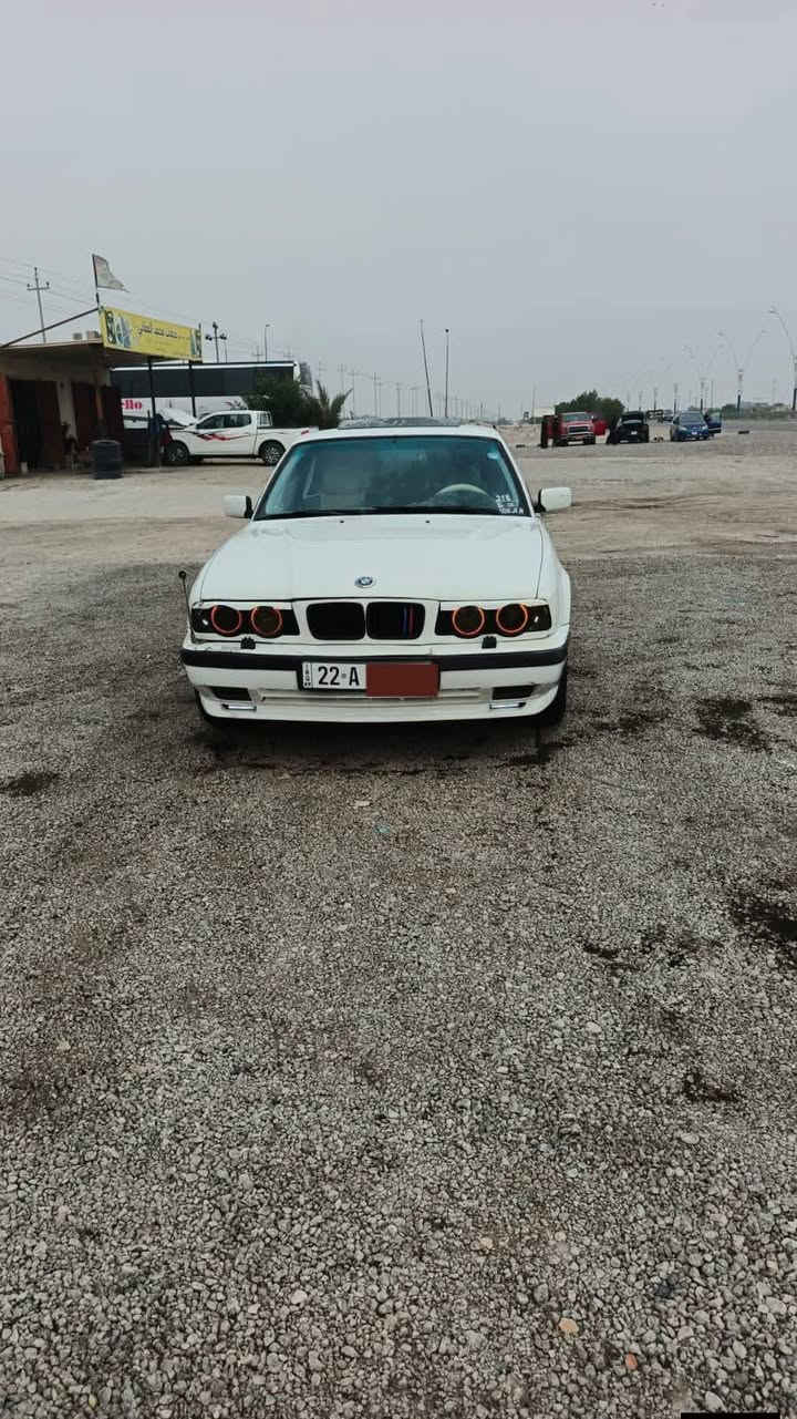 بي ام للبيع 
السلام عليكم
للبيع بي ام دبيلو ١٩٩٠ السياره جديده كفاله مكينه وكير وحداديه وتخم تاير وحادث 
سنويه لل ٢٠٣٠ مجدده وب اسمي 
السياره كهربائياتها ع البلاد ممفتوح بيها برغي 
كير عادي محرك 520 مكفول 
ويل m تو سايز 
السعر ٧٠ وبيها مجال قليل 
العنوان البصره قضاء الزبير 
رقم *********** 
متواجد واتساب
