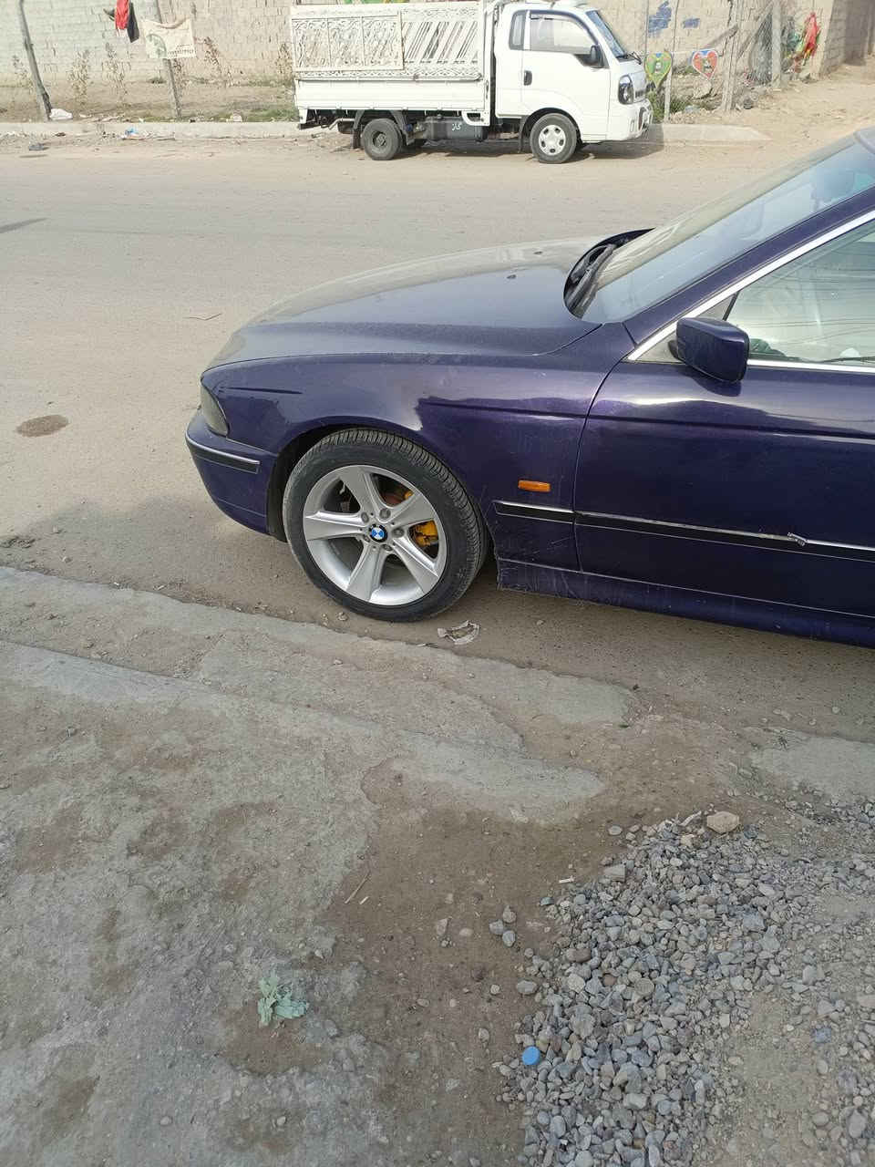 سياره Bmw موديل 98 صقر لونها ازرق كير محرك مكفول تبرد تخم تاير سياره جاهزه *********** السعر70
