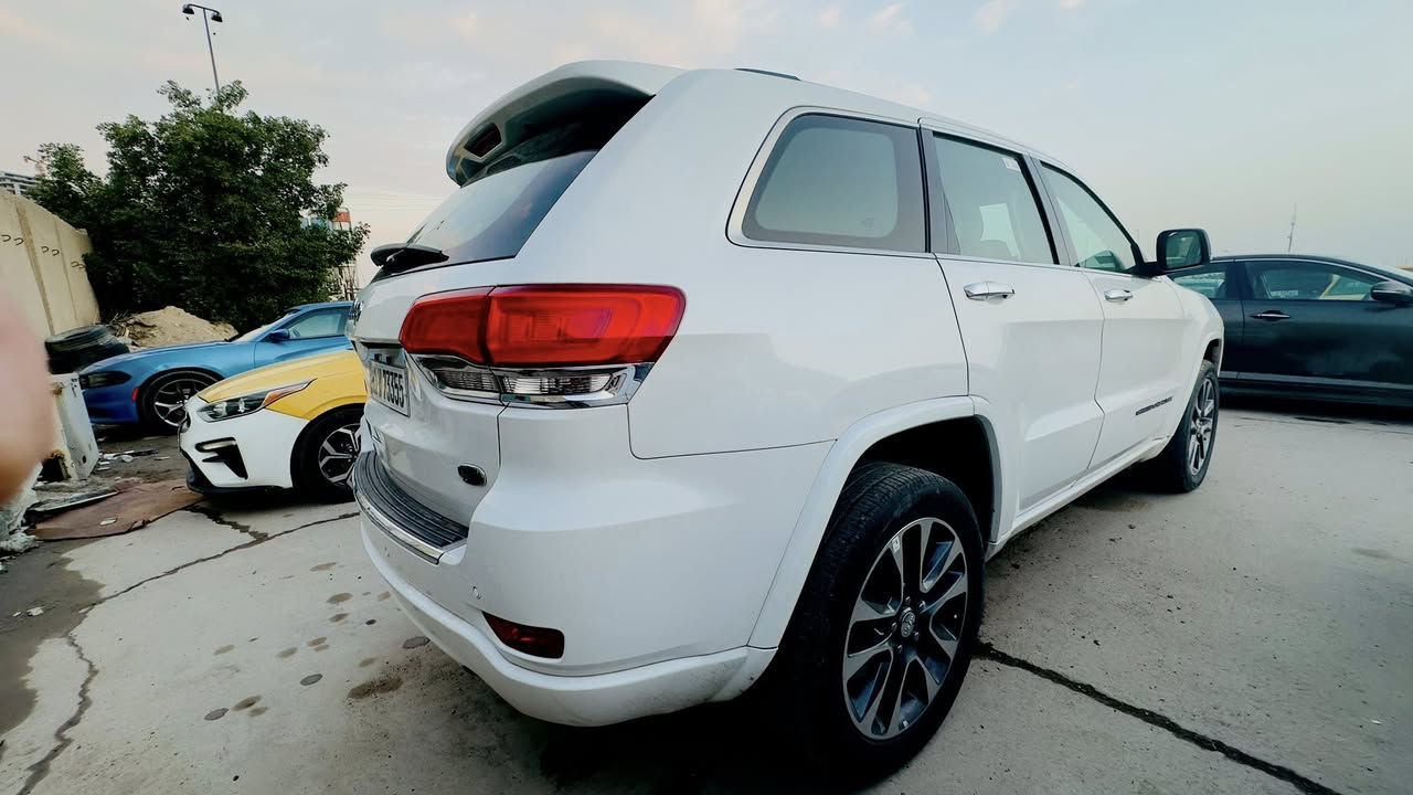 السلام عليكم اخوان
للبيع جيب كراند شيروكي (خليجي)

(اوفر لاند) (2018) وكالة ليث العبيدي 

 

ماشية  63ml  مكفولة كفالة عامه عده مكان بارد الباب الخلف السائق مكان بسيط  و تكحيل بسيط الجاملغ الأمامي و تكحيل في باب السائق بسيط جداً الباقي كفاله عامه

 

فول مواصفات ١/١  معروفة مواصفات الأوفر لاند 

3 شاشات

رادارت جانبيه 

نظام التوفف الذاتي 

نظام اطفاء المحرك وتشغيله اوتو 

حجم المحرك 3600

فور ويل 4/4 ماوس  

دبل سلايت بانوراما 

تشغيل عن بعد 

شاشه جبيره 

شفتات ستيرن 

جنطه كهربائي شفط 

دبل كزوز خلفي 

حساسات اماميه + خلفية 

سستم صوت 12 سماعة 

دمامي خلفي بالصندوق

اوتو بارك مساعد اصطفاف

قطعتين تبريد ثلج 

كشن خزن ميموري 3 وضعيات

كشنات علامه اوفرلاند 

 مقاعد جلد اصليه بيجي  

 كهرباء (تدفئة+تبريد) 

 كشن خلفية تدفئه

تدفئه بلاستيرن 

سيدي بلجكمجه  

مري  شفط 

مري قلاب ويه ال R 

يدات ستيل اصل 

الداخل صاج ملكي   

 نظام_خرائط(نظام ملاحة)_Navigatio

 كامرة خلفية دوارة اصلية

 استيرن كهرباء +  تدفئة

 فول تحكم استيرن (جهتين امامي + جهتين خلفي) 

 ناقل حركة ٨ نمر

 نظام سبورت s

 نظام اقتصادي

 مري _جانبي_تدفئة 

مرايا_جانبية_حساسة_للضباب_تعمل_

تلقائياً + اشارة بالمري 

 لايت عدسة زينون يصعد وينزل ويه الستيرن

كشافات زنون 

زراكات لايت  

برده  بلصندوق شركه  

  

كتلوكات الشركه وياها  

السياره جديده بمعنئ الكلمه ولا كلوب مشتغل بلدشبول 

رقم بغداد الجديد الدولي تحويل مباشر 

السياره باسمي جاهزه ما ناقصها شيء 

    

السعر 266  وبيه مجال للطيبين 

مكان السياره بغداد جسر ديالى 

للاستفسار / ***********
