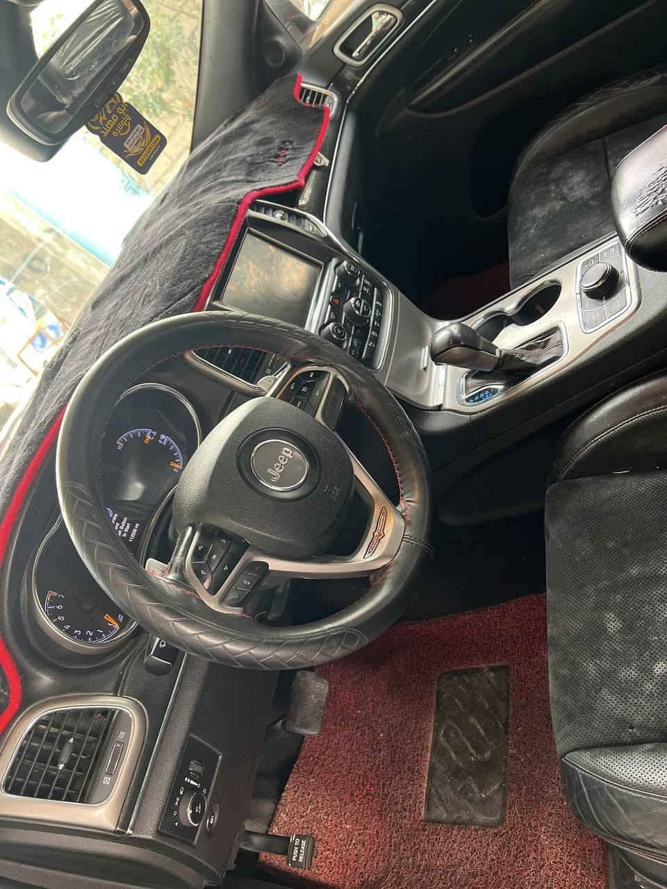 جيب موديل ٢٠١٧ امريكي حادث خفيف
فول موصفات تراك هوك اعلى فئه جوبلاسات
جاهزه منً كلشي لبيع او مراوس
***********
