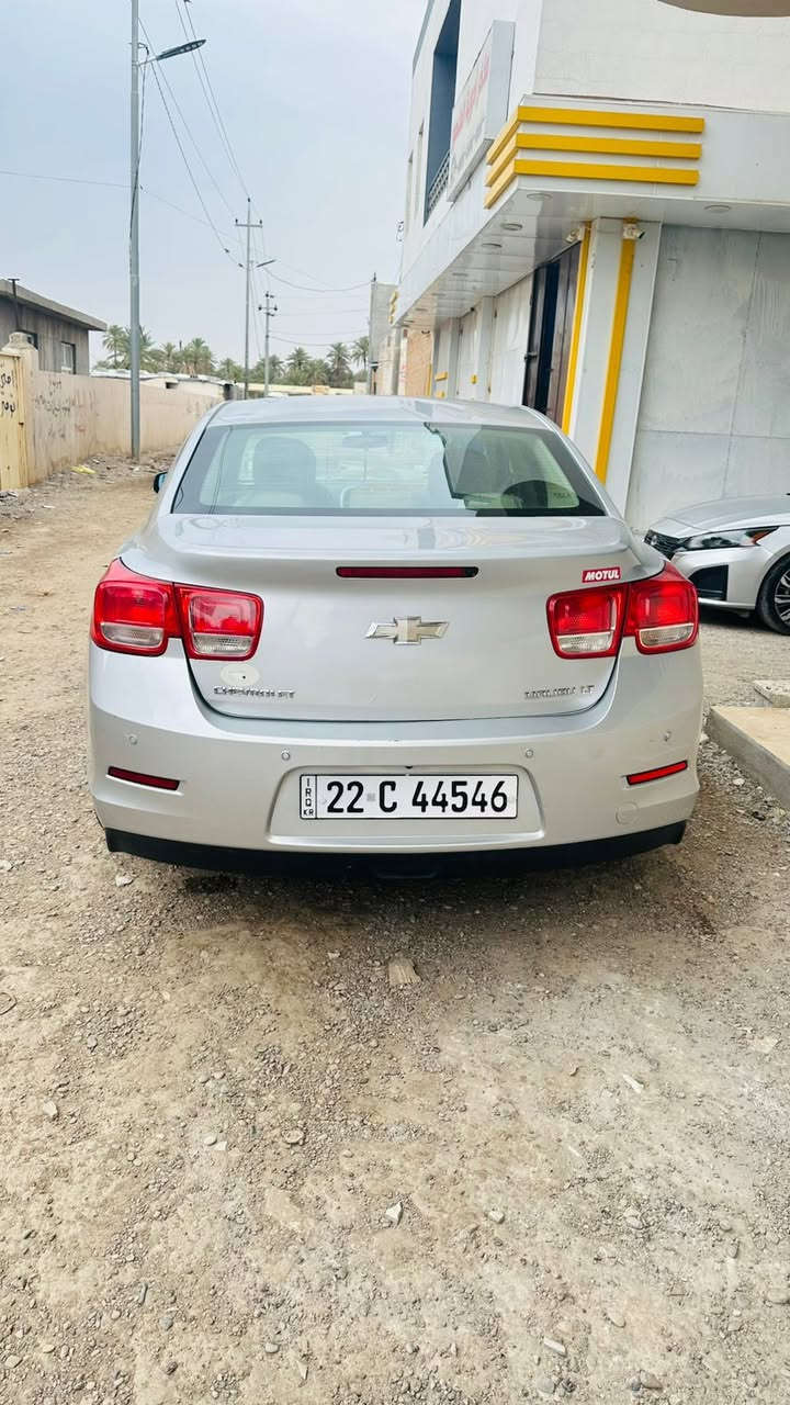 السلام عليكم ورحمه الله وبركاته 
ماليبو 
2015
LT

ماشيه 112
مواصفاته معروفه
صور السياره والسونار بالمنشور
گير محرك كله بشرررط
بچم كبس
رقم اربيل الجديد
السعر 110 وبيه مجال بسيط للشراي الجاد
مكانه ديالى خانقين
الخاص مفتوح
للاستفسار ***********
