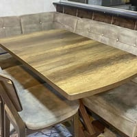 ميز تركي ديوان قنفه وكرستين اخو الجديد  نظيف  السعر 300 الف بي مجال بس...