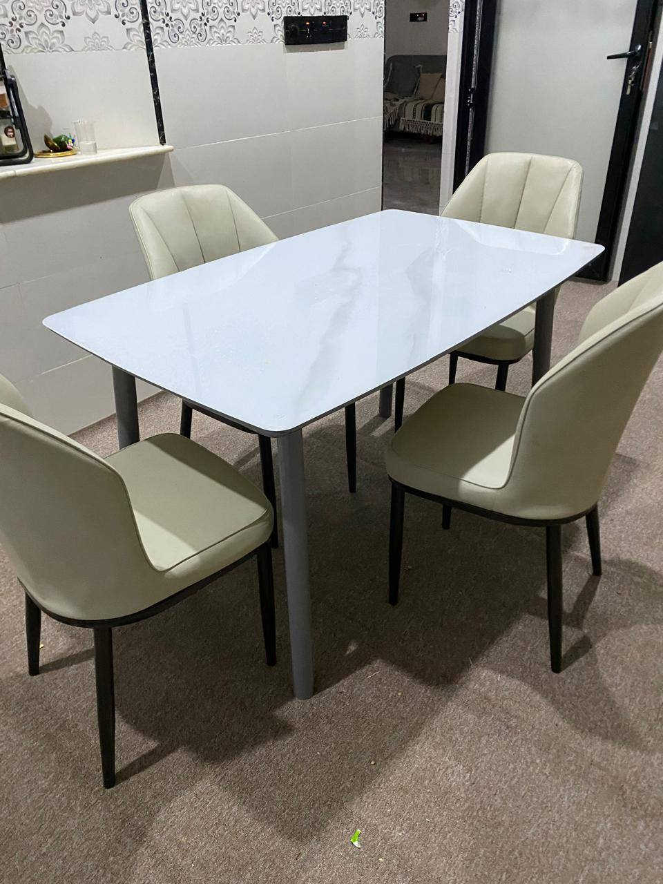 أغراض للبيع ميز عدد كراسي 6مع ميز طعام عددكراسي4


**إذا كنت صاحب هذا الإعلان وتريد حذفه لأي سبب، رجاءا أرسل رسالة إلى الدعم الفني**
