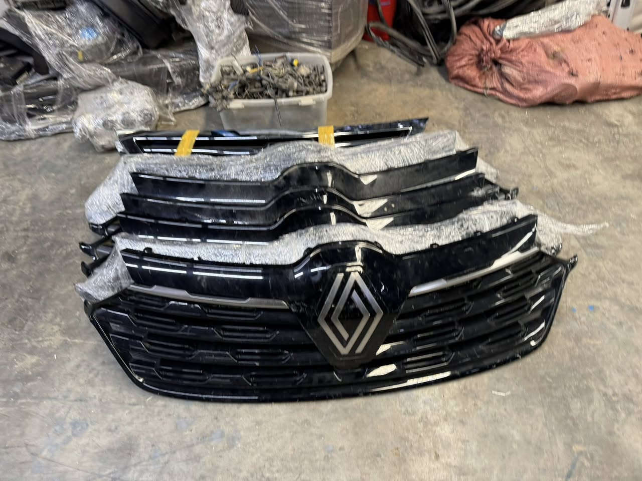 اللهم صل على محمد وال محمد 
يوجد لدينا جميع الادوات 
(الرينو _ السافران _ والكوليوس_الفلاونس)
مع جميع الموديلات 
حديث \مع \قديم
حداديه + مكاين +ادوات تفصيخ 
جميعها (زيرو)
وبأنسب الاسعار 
مع تخفيض شامل لجميع المحافظات
خصيصًا 
تخفيض ادوات السافران 
( ٩/١٠/١١)
آهلًا وسهلاً بالجميع  🩶
(***********)حسين البديري📞
(***********)حسين البديري 📞
